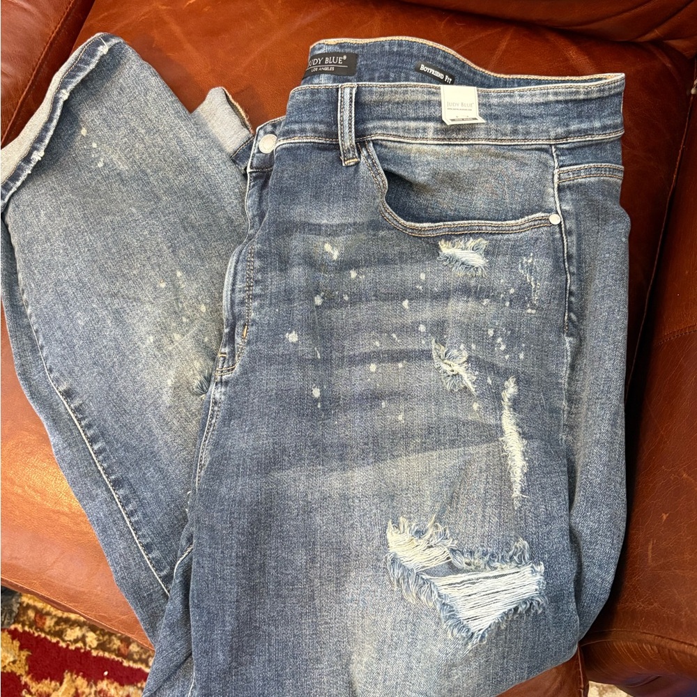 Judy Blue Women's Light Blue Distressed Boyfriend Jeans